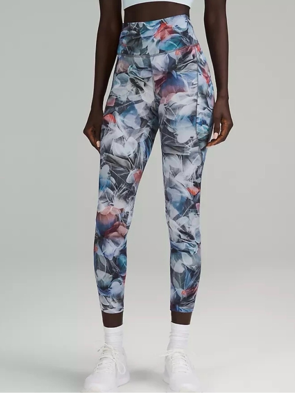 Lululemon Fast and Free High Rise 25” W/ Pockets in Luminescent Floral Multi